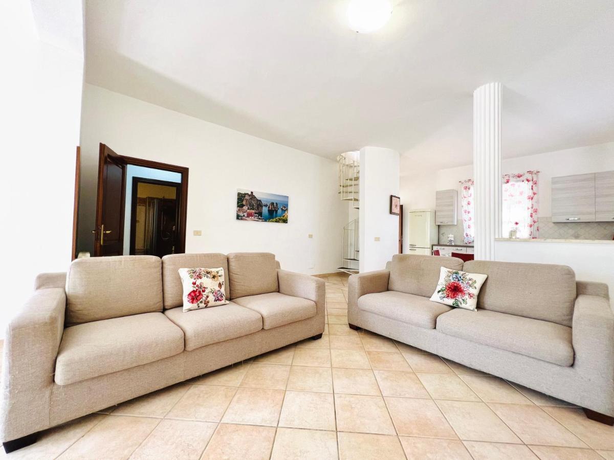 Villa Genova Каріні Екстер'єр фото
